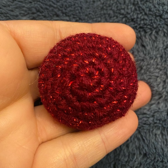 Crochet Popping Mushroom Sparkle Red - Picture 2 of 3